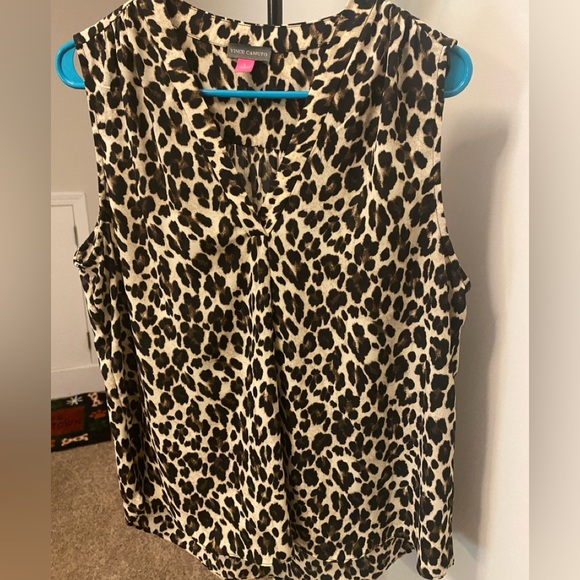 Vince camuto Leopard Print Sleeveless Top - Picture 2 of 6